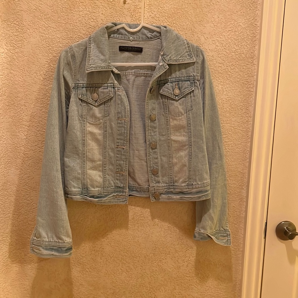 Long sleeve denim jacket light wash